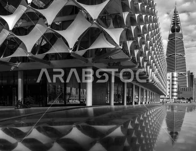  تصوير بالأسود والابيض لمكتبة الملك فهد الوطنية في الرياض ، الفن الهندسي المعماري ، تصميمات هندسية مميزة، معالم سياحية في السعودية