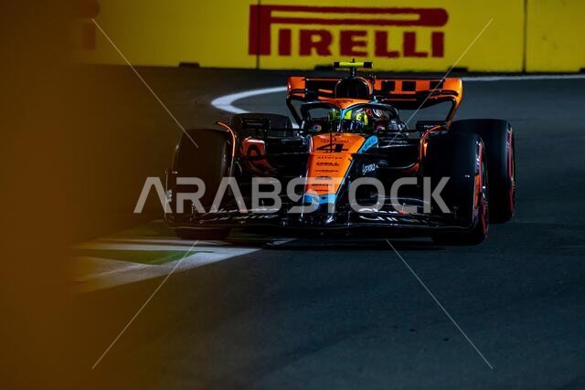 جدة، المملكة العربية السعودية، 17 مارس/آذار، لاندو نوريس، من المملكة المتحدة، يتنافس لصالح فريق ماكلارين للفورمولا 1. التجارب الحرة، الجولة الثانية من بطولة العالم للفورمولا 1 لعام 2023. حقوق الصورة: مايكل بوتس/ألامي لايف نيوز