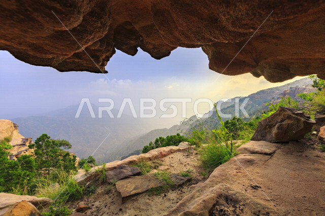  تصوير من داخل كهوف جبليه ,منظر طبيعي للجبال في السعوديه, الطبيعه الخضراء على قمم الجبال, مغامرات وأنشطه سياحيه