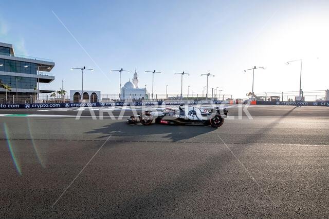 Jeddah, Saudi Arabia, March 17, Nyck de Vries, from Netherlands competes for AlphaTauri. Practice, round 2 of the 2023 Formula 1 championship. Credit: Michael Potts/Alamy Live News
