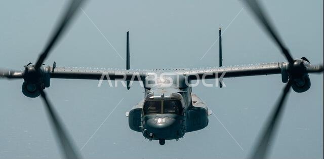 في الرابع من مارس/آذار 2023، حلّقت طائرات MV-22B التابعة لسرب الطائرات المروحية المتوسطة 266 (VMM-266) التابع لسلاح مشاة البحرية الأمريكية خلف طائرة KC-130J فوق البحر الأحمر. وقد نفّذ سرب VMM-266 عملية تزويد بالوقود جواً بين طائرات MV-22B وطائرات KC-130J التابعة لعنصر القتال الجوي "الاستجابة للأزمات - أفريقيا 23.1" في طريقها إلى المملكة العربية السعودية لتسليمها إلى سفينة شحن. وكانت هذه العملية جزءاً من عملية تبادل مُخطط لها لطائرات MV-22B بين الطائرات المنتشرة في مسرح العمليات والتي تخضع للصيان