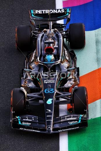 جدة، المملكة العربية السعودية. ١٧ مارس ٢٠٢٣. جورج راسل (بريطانيا) سيارة مرسيدس AMG F1 W14. بطولة العالم للفورمولا ١، الجولة الثانية، جائزة السعودية الكبرى، الجمعة ١٧ مارس ٢٠٢٣. جدة، المملكة العربية السعودية. حقوق الصورة: جيمس موي/ألامي لايف نيوز