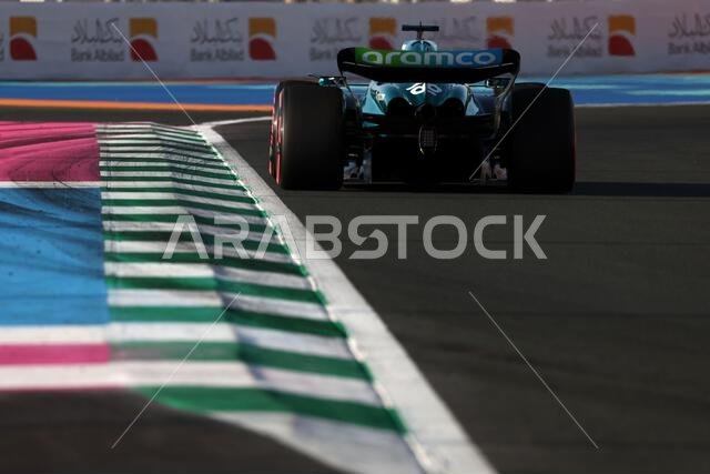 جدة، المملكة العربية السعودية. ١٧ مارس ٢٠٢٣. لانس سترول (كندا)، فريق أستون مارتن للفورمولا ١، رقم السيارة AMR23. بطولة العالم للفورمولا ١، الجولة الثانية، جائزة السعودية الكبرى، الجمعة ١٧ مارس ٢٠٢٣. جدة، المملكة العربية السعودية. حقوق الصورة: جيمس موي/ألامي لايف نيوز