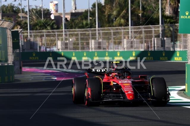 جدة، المملكة العربية السعودية. ١٧ مارس ٢٠٢٣. كارلوس ساينز جونيور (إسبانيا) فيراري SF-23. ١٧/٠٣/٢٠٢٣. بطولة العالم للفورمولا ١، الجولة الثانية، جائزة السعودية الكبرى، جدة، المملكة العربية السعودية، يوم التجارب الحرة. حقوق الصورة محفوظة لـ: XPB/Press Association Images. المصدر: XPB Images Ltd/Alamy Live News جدة، المملكة العربية السعودية. ١٧ مارس ٢٠٢٣. كارلوس ساينز جونيور (إسبانيا) فيراري SF-23. ١٧/٠٣/٢٠٢٣. بطولة العالم للفورمولا ١، الجولة الثانية، جائزة السعودية الكبرى، جدة، المملكة العربية السعودية، يوم التجارب الحرة. حقوق الصورة محفوظة لـ: XPB/Press Association Images. المصدر: XPB Images Ltd/Alamy Live News