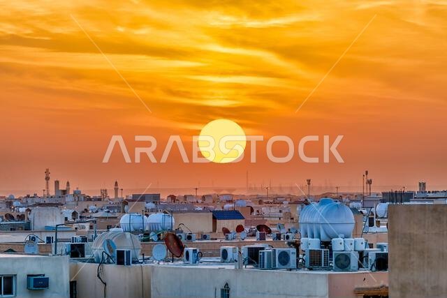 شروق الشمس فوق المملكة العربية السعودية