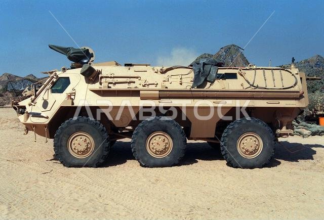 صورة جانبية يسارية لنظام الاستطلاع النووي والبيولوجي والكيميائي M-93 Fox، الذي تم نشره خلال عملية عاصفة الصحراء. M-93 هو نسخة معدلة من ناقلة الجنود المدرعة Transportpanzer 1 الألمانية الغربية. الموضوع: عملية/سلسلة: عاصفة الصحراء. الدولة: المملكة العربية السعودية. صورة جانبية يسارية لنظام الاستطلاع النووي والبيولوجي والكيميائي M-93 Fox، الذي تم نشره خلال عملية عاصفة الصحراء. M-93 هو نسخة معدلة من ناقلة الجنود المدرعة Transportpanzer 1 الألمانية الغربية. الموضوع: عملية/سلسلة: عاصفة الصحراء. الدولة: المملكة العربية السعودية.