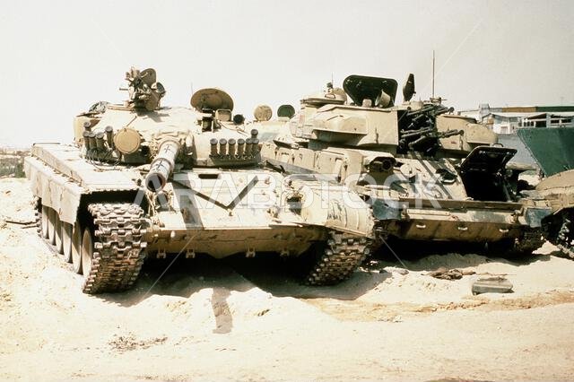 تشمل المركبات العراقية الجاهزة للنقل خارج البلاد دبابة قتال رئيسية من طراز T-72 ومدفعًا ذاتي الحركة مضادًا للطائرات من طراز ASU-23-4، تم الاستيلاء عليهما خلال عملية عاصفة الصحراء. العملية/السلسلة: عاصفة الصحراء. القاعدة: الظهران. الدولة: المملكة العربية السعودية.