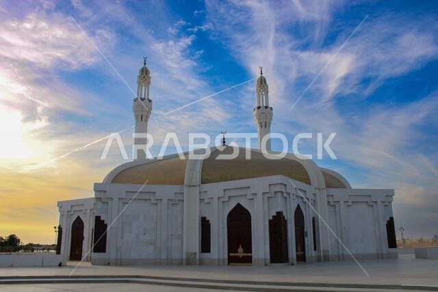 Beautiful front view of the entrance of Hassan En any Mosque at sunset in Jeddah, Saudi Arabia