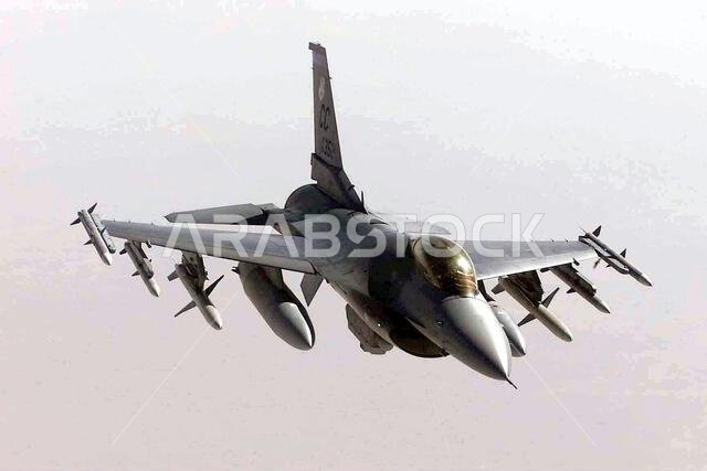 020208-F-1851B-561. موضوع العملية/السلسلة: المراقبة الجنوبية. القاعدة: قاعدة الأمير سلطان الجوية. الدولة: المملكة العربية السعودية. القيادة الرئيسية الظاهرة في المشهد: قيادة العمليات الجوية.