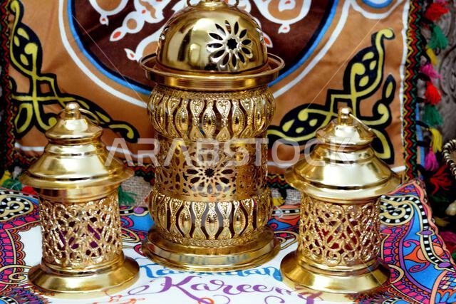 فانوس رمضان أو مصباح رمضان هو احتفال بهيج بأيام الصيام في الدول العربية والإسلامية، وهي أيام صيام مقدسة في الدين الإسلامي.