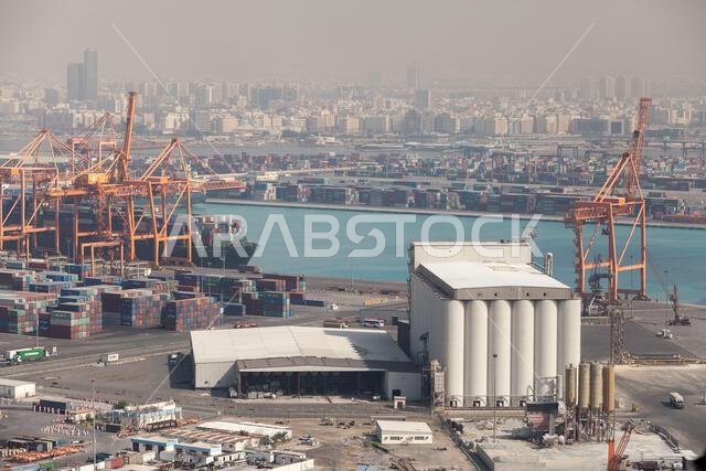 جدة، المملكة العربية السعودية - 22 ديسمبر 2019: صورة جوية لميناء جدة الإسلامي في يوم مشمس