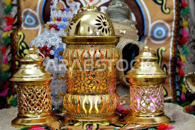 فانوس رمضان أو مصباح رمضان هو احتفال بهيج بأيام الصيام في الدول العربية والإسلامية، وهي أيام صيام مقدسة في الدين الإسلامي.