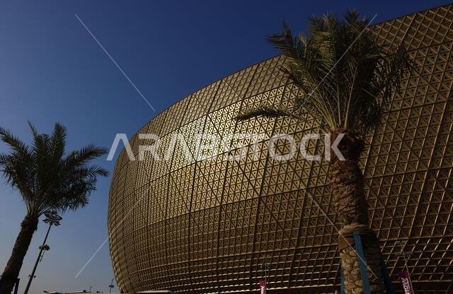 الدوحة، قطر. ٢٢ نوفمبر ٢٠٢٢. صورة خارجية للملعب تُظهر تصميمه خلال مباراة كأس العالم لكرة القدم ٢٠٢٢ على استاد لوسيل، الدوحة. حقوق الصورة: ديفيد كلاين/سبورت إيميج. المصدر: سبورت إيميج/ألامي لايف نيوز