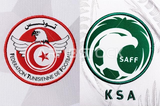 صورة مقرّبة لشعار المنتخب الوطني لكرة القدم على الطقم الأساسي. كأس العالم FIFA قطر 2022.