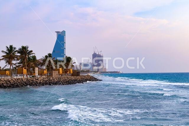 شاطئ جدة، المملكة العربية السعودية - إطلالة على غروب الشمس على كورنيش البحر الأحمر، واجهة بحرية
