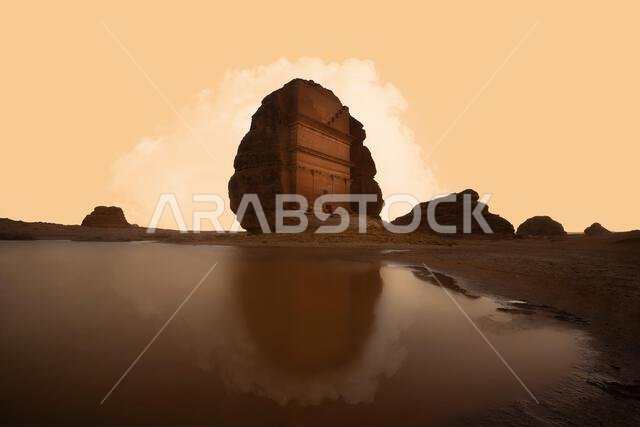 منظر لمدائن صالح في المملكة العربية السعودية. منظر طبيعي خلاب من الحجر الرملي، يمثل تراثًا ثقافيًا وطبيعيًا فريدًا. محاط بـ
