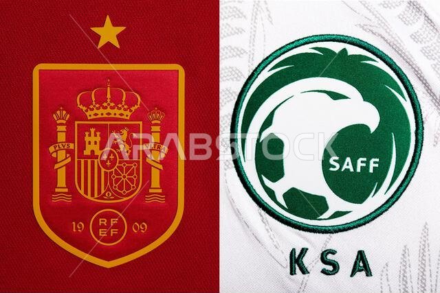 صورة مقرّبة لشعار المنتخب الوطني لكرة القدم على الطقم الأساسي. كأس العالم FIFA قطر 2022. صورة مقرّبة لشعار المنتخب الوطني لكرة القدم على الطقم الأساسي. كأس العالم FIFA قطر 2022.