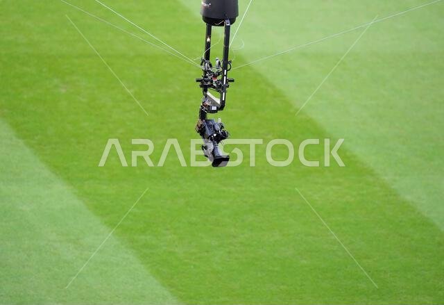 كاميرا مثبتة فوق أرض الملعب خلال مباراة المجموعة الثالثة من بطولة كأس العالم لكرة القدم على ملعب المدينة التعليمية في الدوحة، قطر. تاريخ الصورة: السبت 26 نوفمبر 2022.