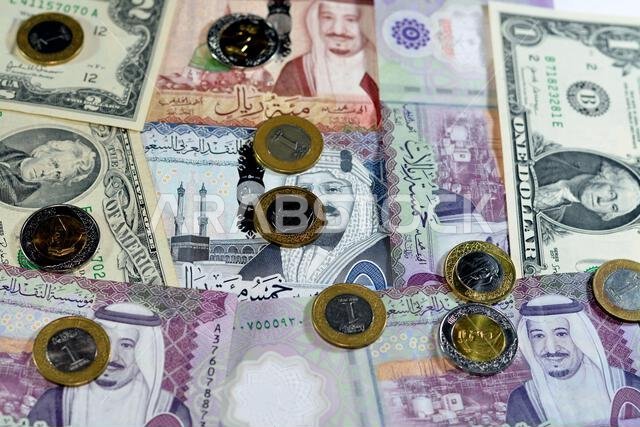 خلفية عن العملات النقدية الأمريكية (الأوراق النقدية والعملات المعدنية) مقارنةً بالعملات السعودية (الأوراق النقدية والعملات المعدنية)، وسعر صرف العملات السعودية والأمريكية خلفية عن العملات النقدية الأمريكية (الأوراق النقدية والعملات المعدنية) مقارنةً بالعملات السعودية (الأوراق النقدية والعملات المعدنية)، وسعر صرف العملات السعودية والأمريكية