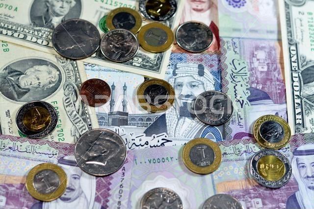 خلفية عن العملات النقدية الأمريكية (الأوراق النقدية والعملات المعدنية) مقارنةً بالعملات السعودية (الأوراق النقدية والعملات المعدنية)، وسعر صرف العملات السعودية والأمريكية خلفية عن العملات النقدية الأمريكية (الأوراق النقدية والعملات المعدنية) مقارنةً بالعملات السعودية (الأوراق النقدية والعملات المعدنية)، وسعر صرف العملات السعودية والأمريكية