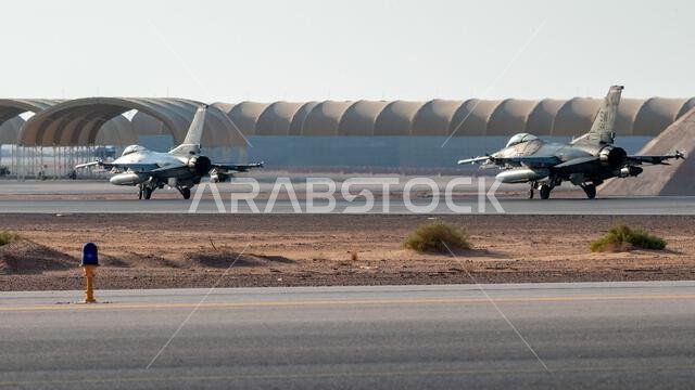 وصلت طائرات إف-16 فايتينغ فالكون التابعة للسرب المقاتل 77 إلى قاعدة الأمير سلطان الجوية بالمملكة العربية السعودية في 19 أكتوبر 2022. وتتمثل مهمة السرب المقاتل 77، أثناء خدمته في قاعدة الأمير سلطان الجوية، في نشر القوة الجوية القتالية في منطقة مسؤولية القيادة المركزية للقوات الجوية الأمريكية، ودعم الأفراد، وتحسين حركة القوات، وإظهار عزم الولايات المتحدة والدول الشريكة في المنطقة.