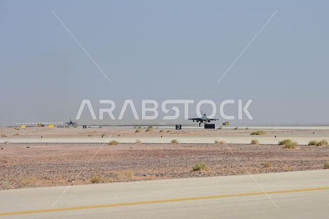 أقلعت طائرة مقاتلة من طراز إف-16 فايتينغ فالكون تابعة لسلاح الجو الأمريكي، والمخصصة للسرب المقاتل الاستكشافي 79، من قاعدة الأمير سلطان الجوية في المملكة العربية السعودية، في 24 أكتوبر 2022. وخلال فترة انتشارها، قام السرب المقاتل الاستكشافي 79، الملقب بـ"النمور"، بنشر القوة الجوية القتالية في منطقة مسؤولية القيادة المركزية الأمريكية، ودعم الأفراد، وعرض قوة التحالف الجوية لتعزيز الأمن الإقليمي. أقلعت طائرة مقاتلة من طراز إف-16 فايتينغ فالكون تابعة لسلاح الجو الأمريكي، والمخصصة للسرب المقاتل الاستكشافي 79، من قاعدة الأمير سلطان الجوية في المملكة العربية السعودية، في 24 أكتوبر 2022. وخلال فترة انتشارها، قام السرب المقاتل الاستكشافي 79، الملقب بـ"النمور"، بنشر القوة الجوية القتالية في منطقة مسؤولية القيادة المركزية الأمريكية، ودعم الأفراد، وعرض قوة التحالف الجوية لتعزيز الأمن الإقليمي.