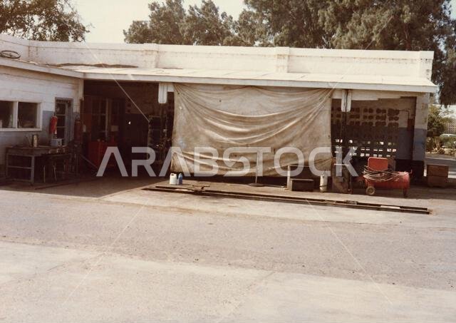 جدة - موقع المجمع - 1980، صور فوتوغرافية من الولايات المتحدة الأمريكية تتعلق بالسفارات والقنصليات والمباني الأخرى في الخارج جدة - موقع المجمع - 1980، صور فوتوغرافية من الولايات المتحدة الأمريكية تتعلق بالسفارات والقنصليات والمباني الأخرى في الخارج