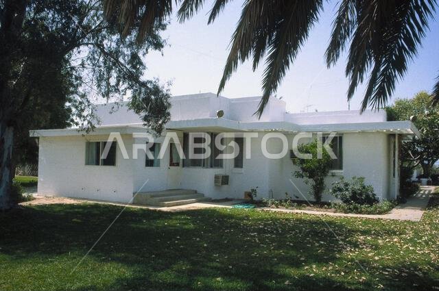 Jidda - Chancery Office Building - 1981, United States photographs Related to Embassies, Consulates, and Other Overseas Buildings