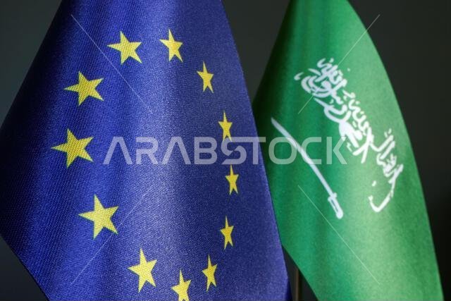 علم الاتحاد الأوروبي والمملكة العربية السعودية كمفهوم للدبلوماسية.