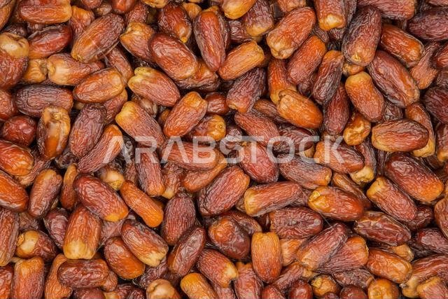 من ثمار تمور المدينة المنورة المملكة العربية السعودية عجوة صقعي صفاوي مجدول لبانا مبروم خضري عنبرة