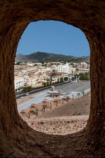 منظر لمدينة حائل من خلال سور قلعة العارف، المملكة العربية السعودية