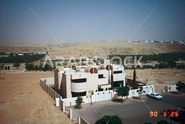 الرياض - مقر إقامة نائب رئيس البعثة - ١٩٩٠، صور فوتوغرافية للولايات المتحدة الأمريكية متعلقة بالسفارات والقنصليات والمباني الخارجية الأخرى