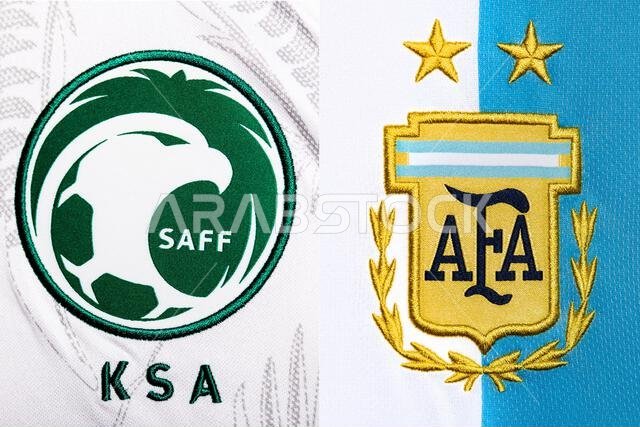 صورة مقرّبة لشعار المنتخب الوطني لكرة القدم على الطقم الأساسي. كأس العالم FIFA قطر 2022. صورة مقرّبة لشعار المنتخب الوطني لكرة القدم على الطقم الأساسي. كأس العالم FIFA قطر 2022.