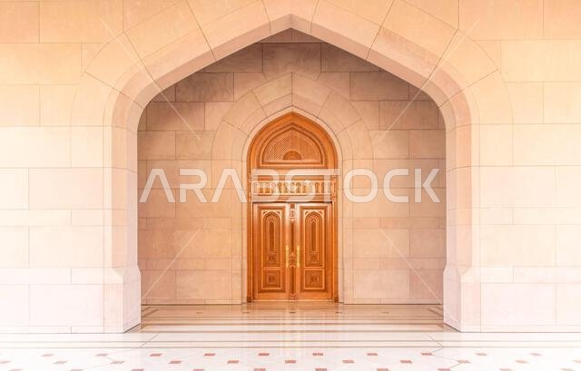 مسقط، سلطنة عمان - عاصمة سلطنة عمان وأكبر مدنها من حيث عدد السكان، تعرض مسقط بعض الأمثلة الرائعة للعمارة الإسلامية.