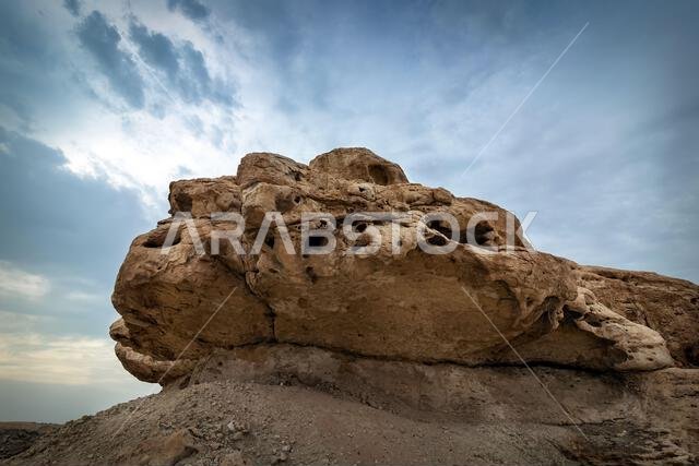 Arabian desert rock geological layer-near Dammam, Saudi Arabia.