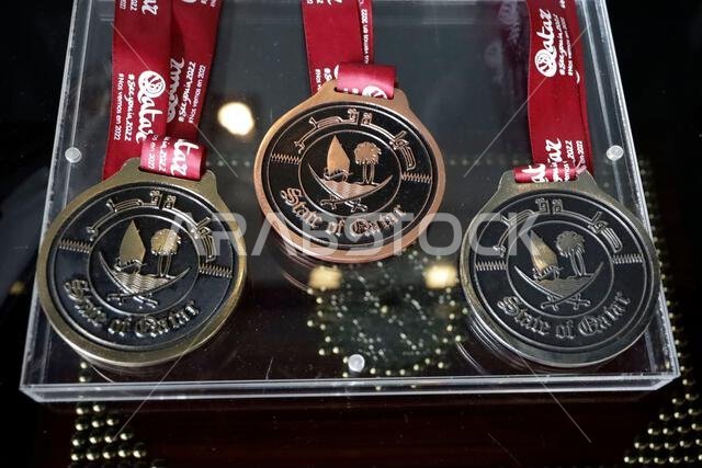 غير حصري: 15 يونيو 2022، مدينة مكسيكو، المكسيك: تُعرض الكؤوس خلال افتتاح المقر الدبلوماسي لدولة قطر في م