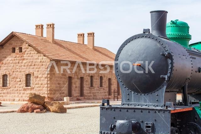 العلا، المملكة العربية السعودية - قطار سكة حديد الحجاز الذي تم ترميمه والذي تم بناؤه من قبل الإمبراطورية العثمانية العلا، المملكة العربية السعودية - قطار سكة حديد الحجاز الذي تم ترميمه والذي تم بناؤه من قبل الإمبراطورية العثمانية