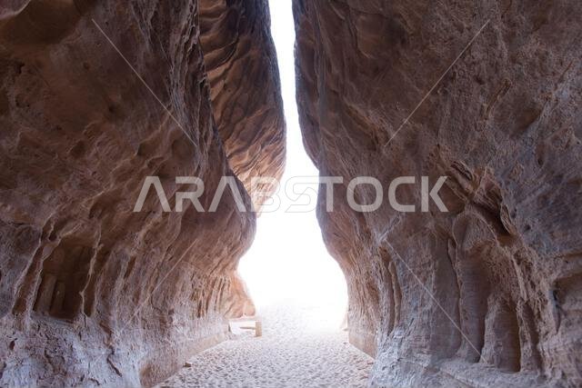 المملكة العربية السعودية، مدائن صالح، الموقع الأثري الذي يضم مقبرة نبطية من القرن الأول الميلادي