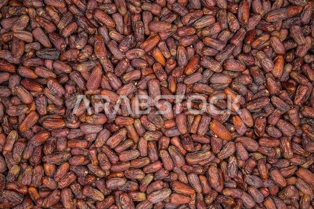 From the fruits of Madinah Al-Munawwarah dates, Kingdom of Saudi Arabia, Ajwa, Sagai, Safawi, Majdoul, Lubana, Mabroum, Khudari, Anbara