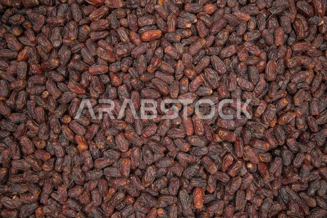 From the fruits of Madinah Al-Munawwarah dates, Kingdom of Saudi Arabia, Ajwa, Sagai, Safawi, Majdoul, Lubana, Mabroum, Khudari, Anbara