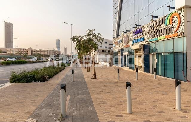 الرياض، المملكة العربية السعودية، 1 أبريل 2022: صورة لشارع العليا في الرياض