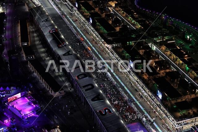 شبكة الانطلاق قبل بداية السباق. جائزة السعودية الكبرى، الأحد 27 مارس 2022. جدة، المملكة العربية السعودية. 27/03/2022. بطولة العالم للفورمولا 1، الجولة الثانية، جائزة السعودية الكبرى، جدة، المملكة العربية السعودية، يوم السباق. حقوق الصورة محفوظة لـ: XPB/Press Association Images.