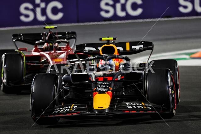 سيرجيو بيريز (المكسيك) - فريق ريد بول ريسينغ - سيارة RB18. 27 مارس 2022. بطولة العالم للفورمولا 1، الجولة الثانية، جائزة السعودية الكبرى، جدة، المملكة العربية السعودية، يوم السباق. حقوق الصورة محفوظة لـ: XPB/Press Association Images.