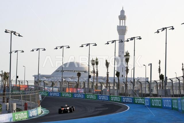 جدة، المملكة العربية السعودية. ٢٦ مارس ٢٠٢٢. لاندو نوريس (بريطانيا) ماكلارين MCL36. سباق الجائزة الكبرى السعودي، السبت ٢٦ مارس ٢٠٢٢. جدة، المملكة العربية السعودية. حقوق الصورة: جيمس موي/ألامي لايف نيوز