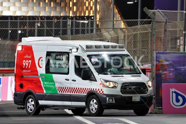 سيارة إسعاف تقل ميك شوماخر (ألمانيا)، سائق فريق هاس للفورمولا 1، الذي تعرض لحادث خلال التجارب التأهيلية. 26 مارس 2022. بطولة العالم للفورمولا 1، الجولة الثانية، جائزة السعودية الكبرى، جدة، المملكة العربية السعودية، يوم التجارب التأهيلية. حقوق الصورة محفوظة لـ: XPB/Press Association Images. سيارة إسعاف تقل ميك شوماخر (ألمانيا)، سائق فريق هاس للفورمولا 1، الذي تعرض لحادث خلال التجارب التأهيلية. 26 مارس 2022. بطولة العالم للفورمولا 1، الجولة الثانية، جائزة السعودية الكبرى، جدة، المملكة العربية السعودية، يوم التجارب التأهيلية. حقوق الصورة محفوظة لـ: XPB/Press Association Images.