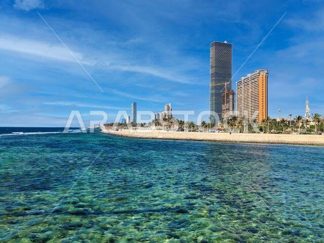 صورة مميزة لناطحات سحاب جدة من الشاطئ العام