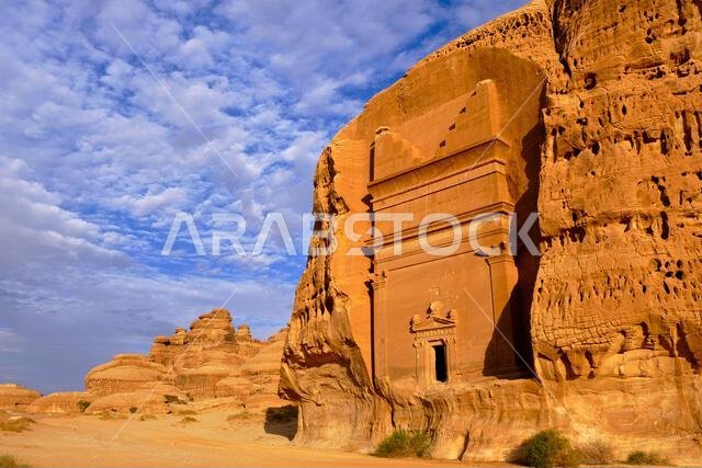 المملكة العربية السعودية، منطقة المدينة المنورة، العلا أو العلا، قبر النبطي في الحجر (مدائن صالح) الموقع الأثري، قبر جبل البنات