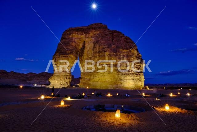 المملكة العربية السعودية، منطقة المدينة المنورة، العلا أو العلا، صخرة الفيل، موقع سياحي