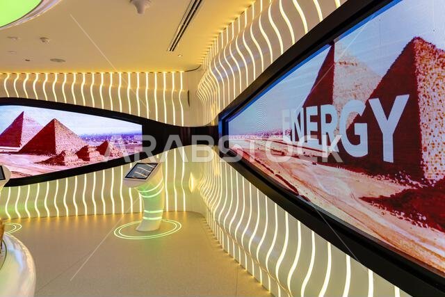 داخل جناح المملكة العربية السعودية الرائع في منطقة الفرص في معرض إكسبو دبي 2020 في الإمارات العربية المتحدة.