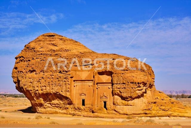 المملكة العربية السعودية، منطقة المدينة المنورة، العلا أو العلا، قبر النبطي في الحجر (مدائن صالح) الموقع الأثري، قبر جبل الأحمر